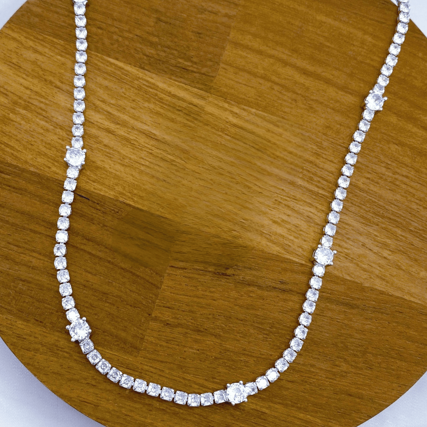 lilly set in rhodium