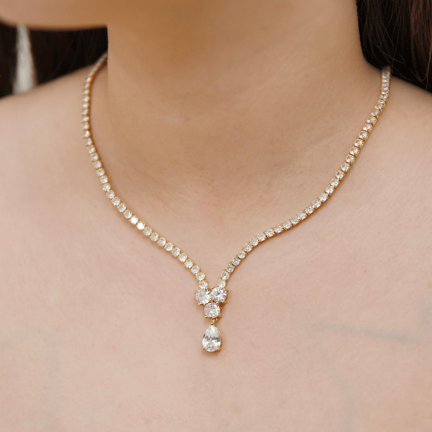 lorraine set in rhodium