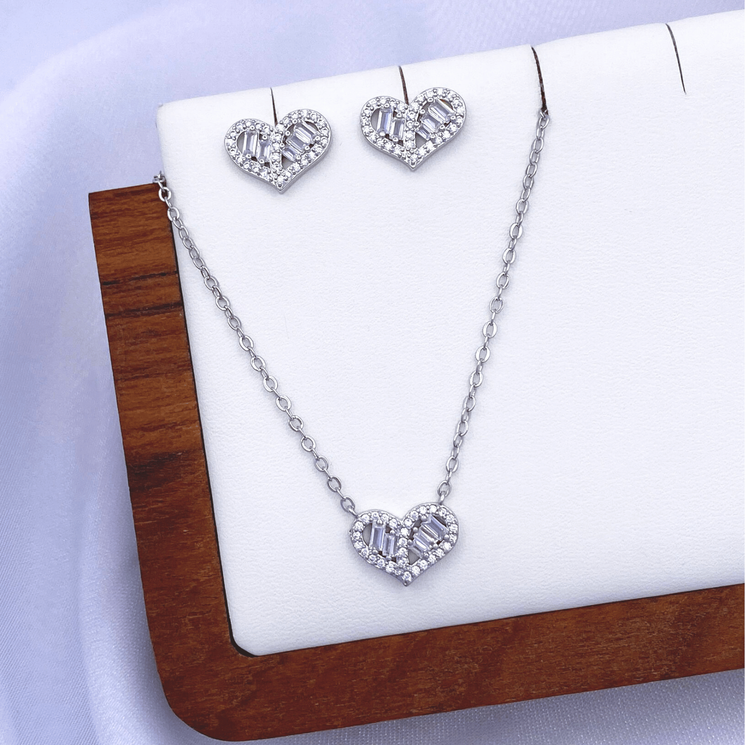 Maeve Jewelry Set in Rhodium