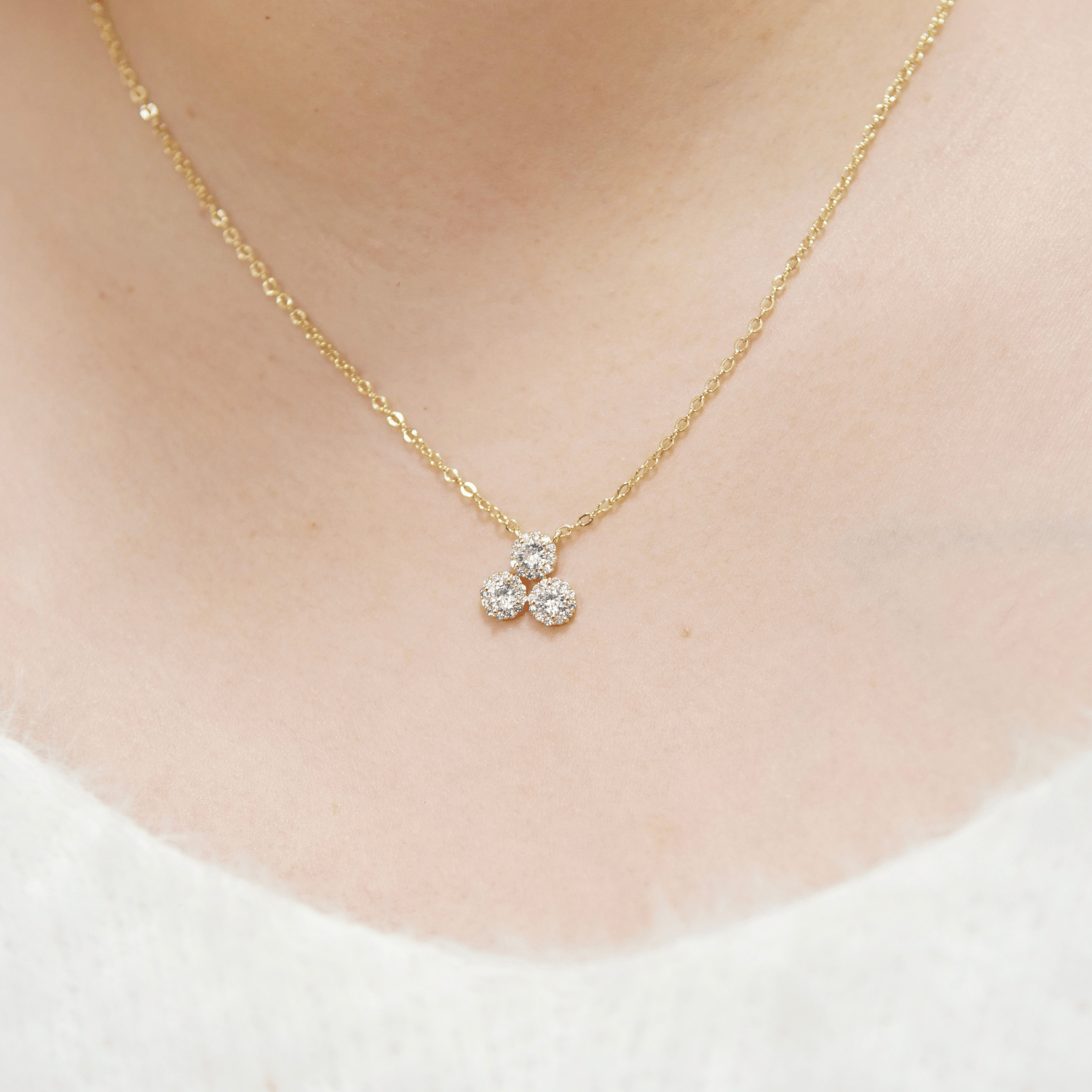 Maika Jewelry Set in Gold