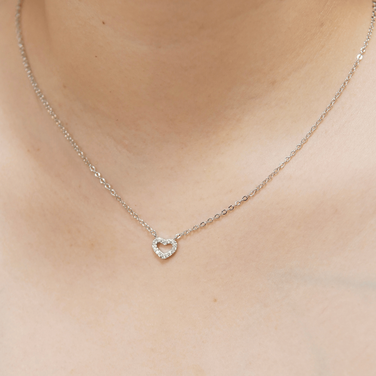 mariam jewelry set in rhodium