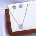 Meera Jewelry Set in Rhodium