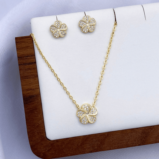 Meera Jewelry Set in Gold