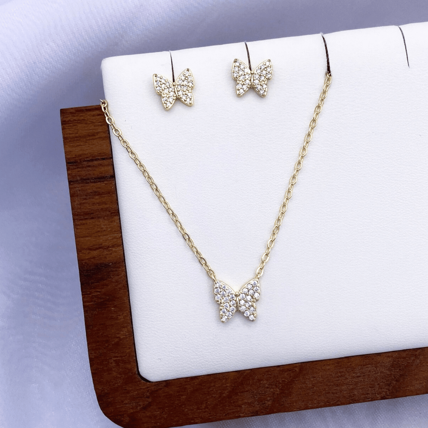 mindy jewelry set in gold