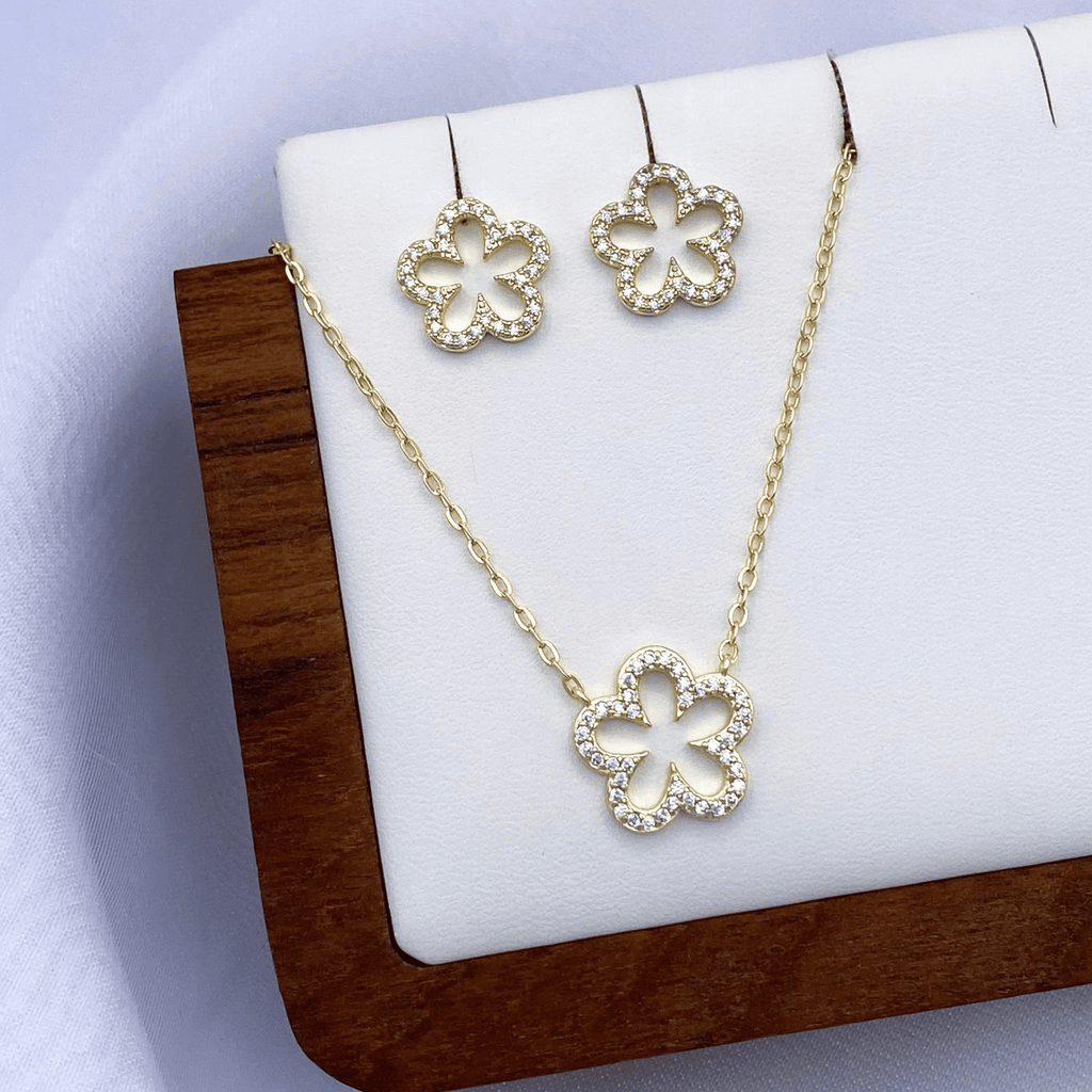 Mira Jewelry Set in Gold