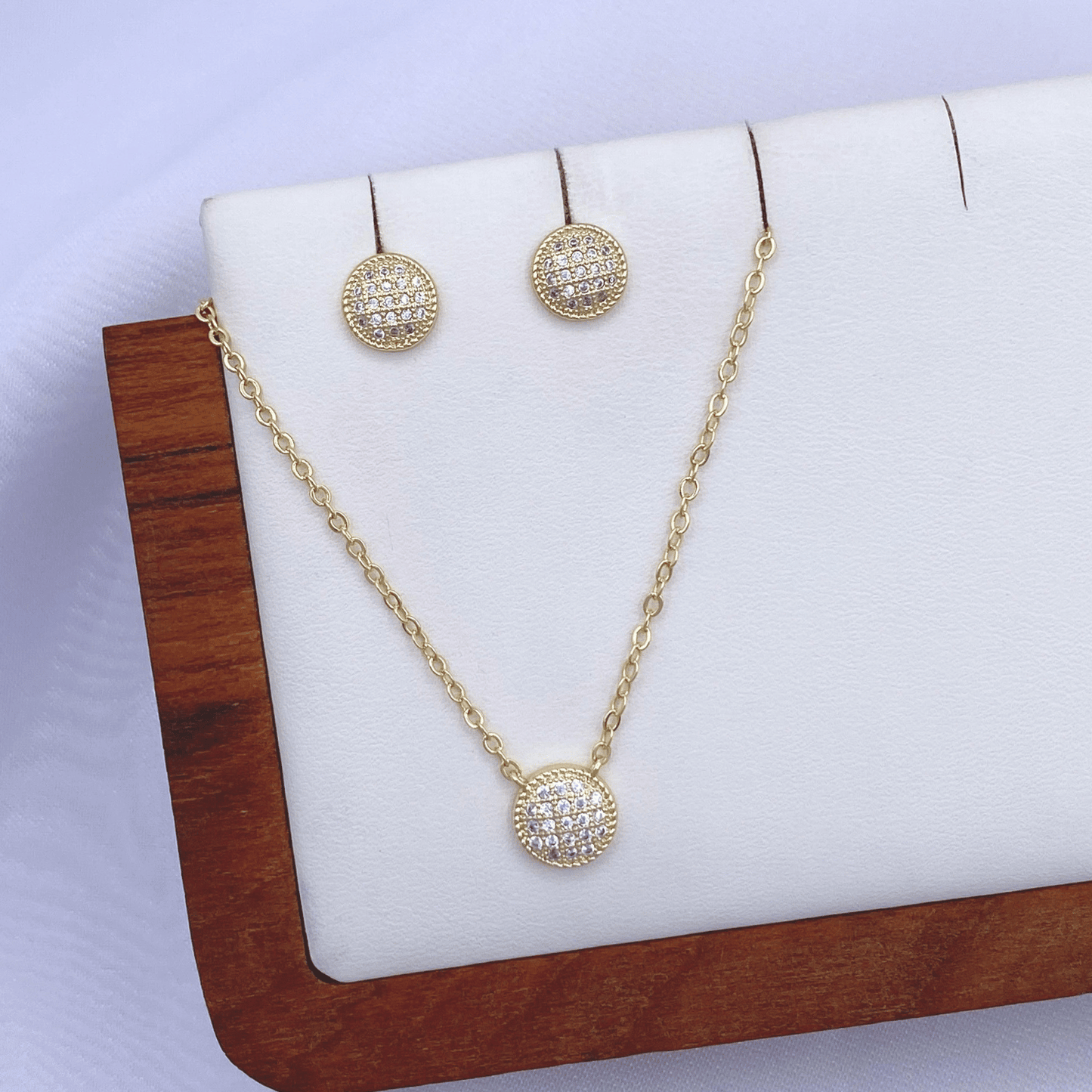 meia jewelry set in gold
