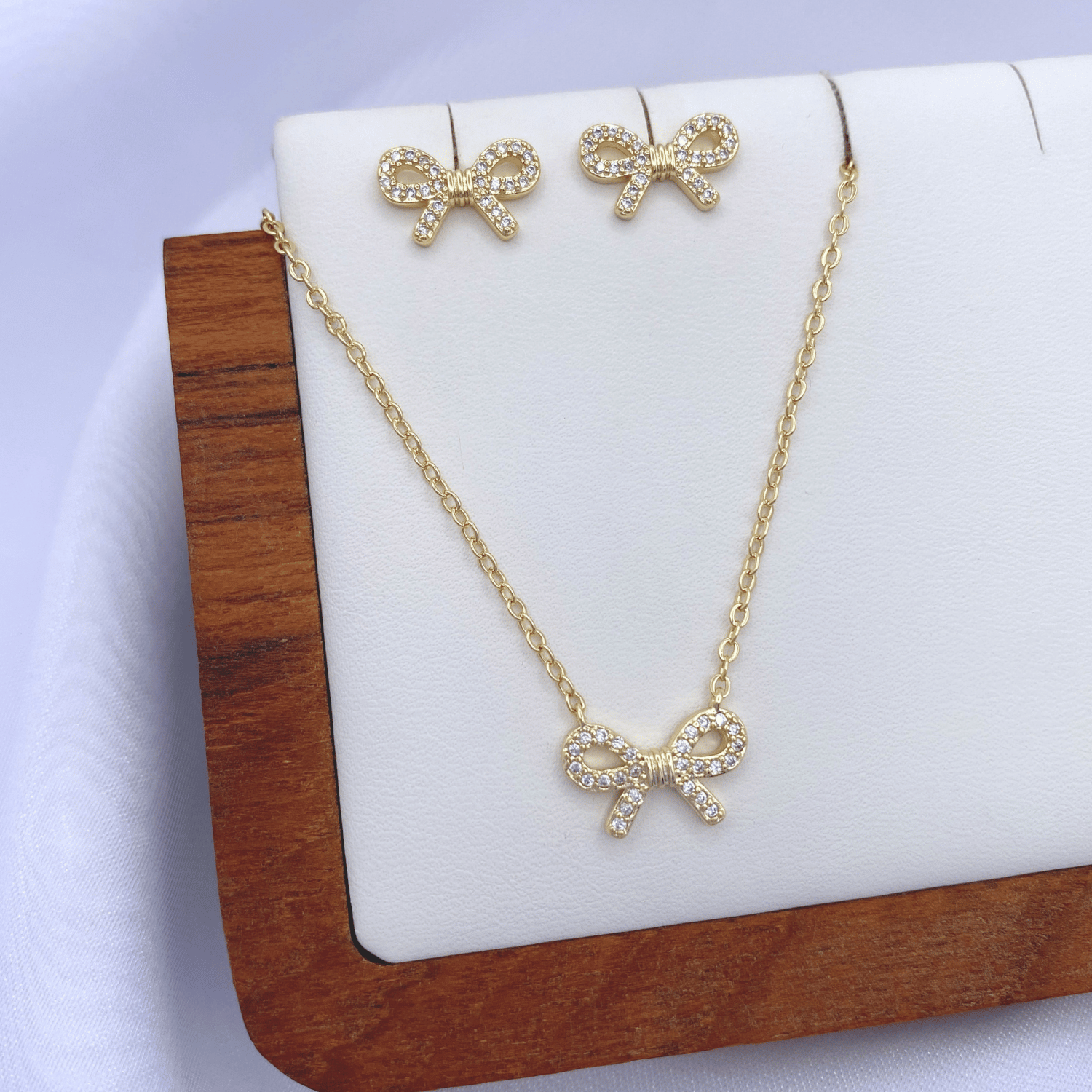 Melina Jewelry Set in Gold