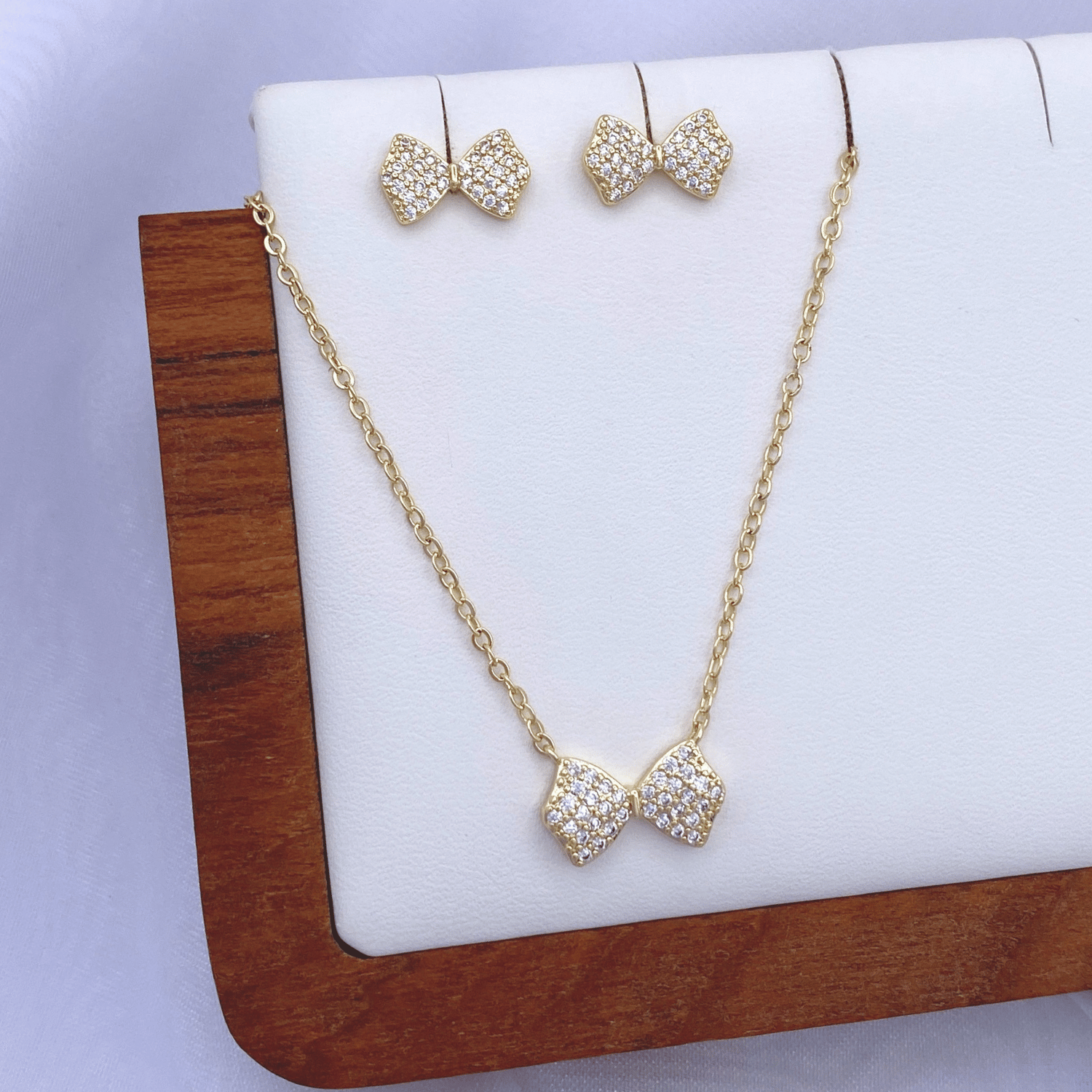 Melodee Jewelry Set in Gold