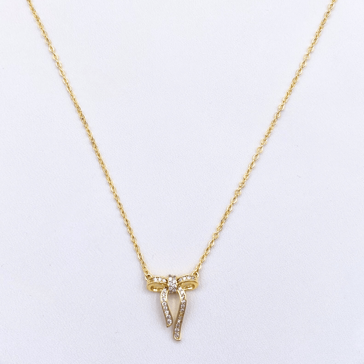 nerine necklace in gold
