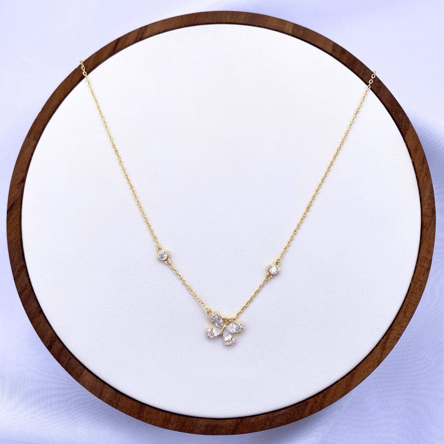 nerissa necklace in gold
