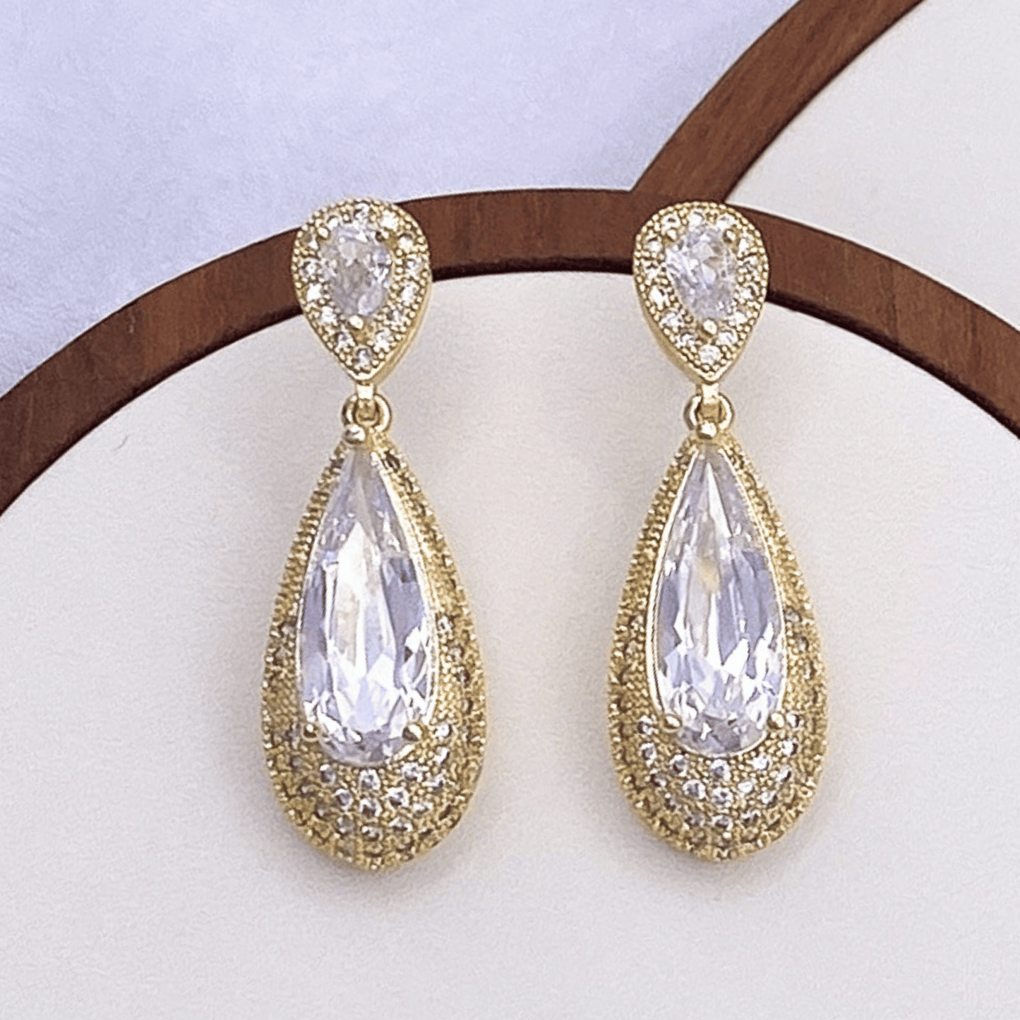 neena set in gold