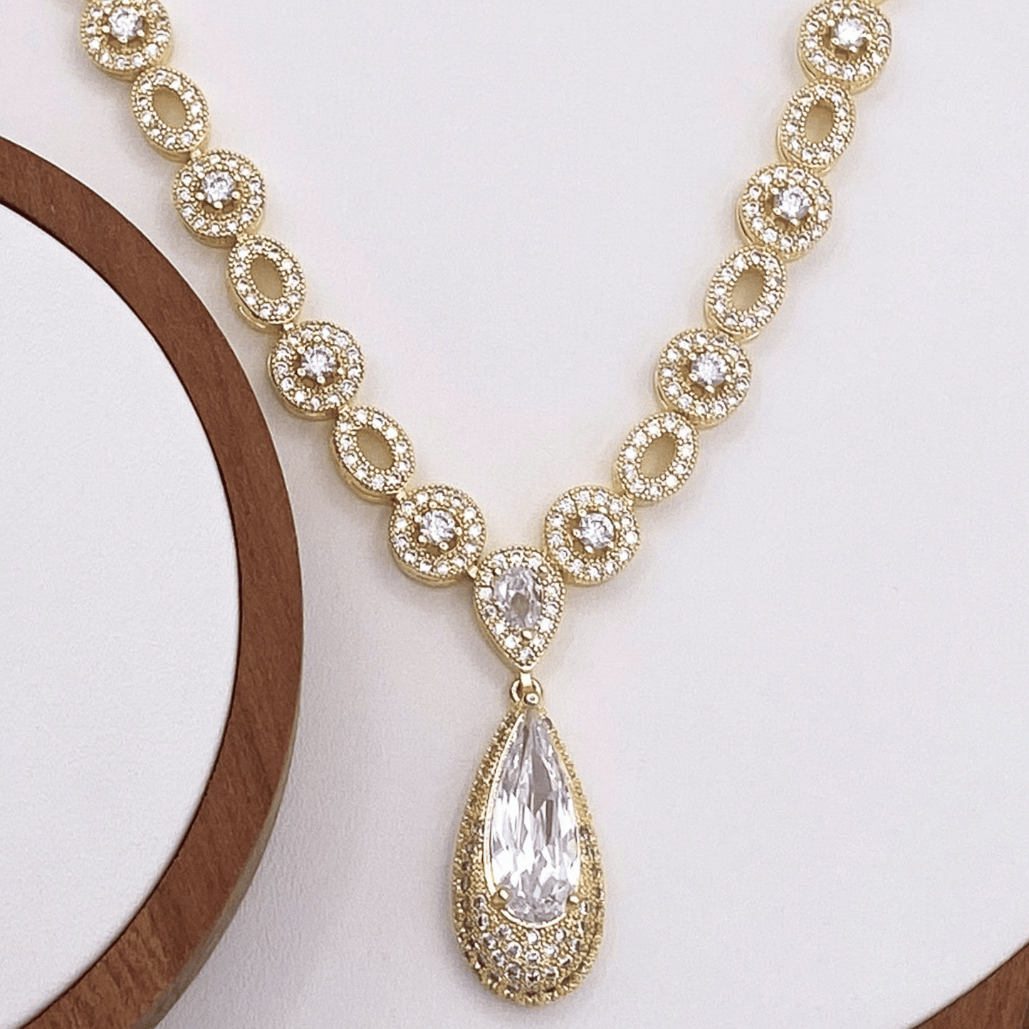 neena set in gold
