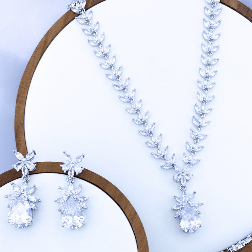 Nikki Set in Rhodium