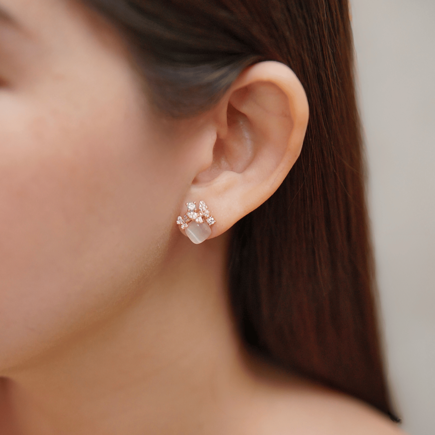 Everie Stud Earrings in Rose Gold
