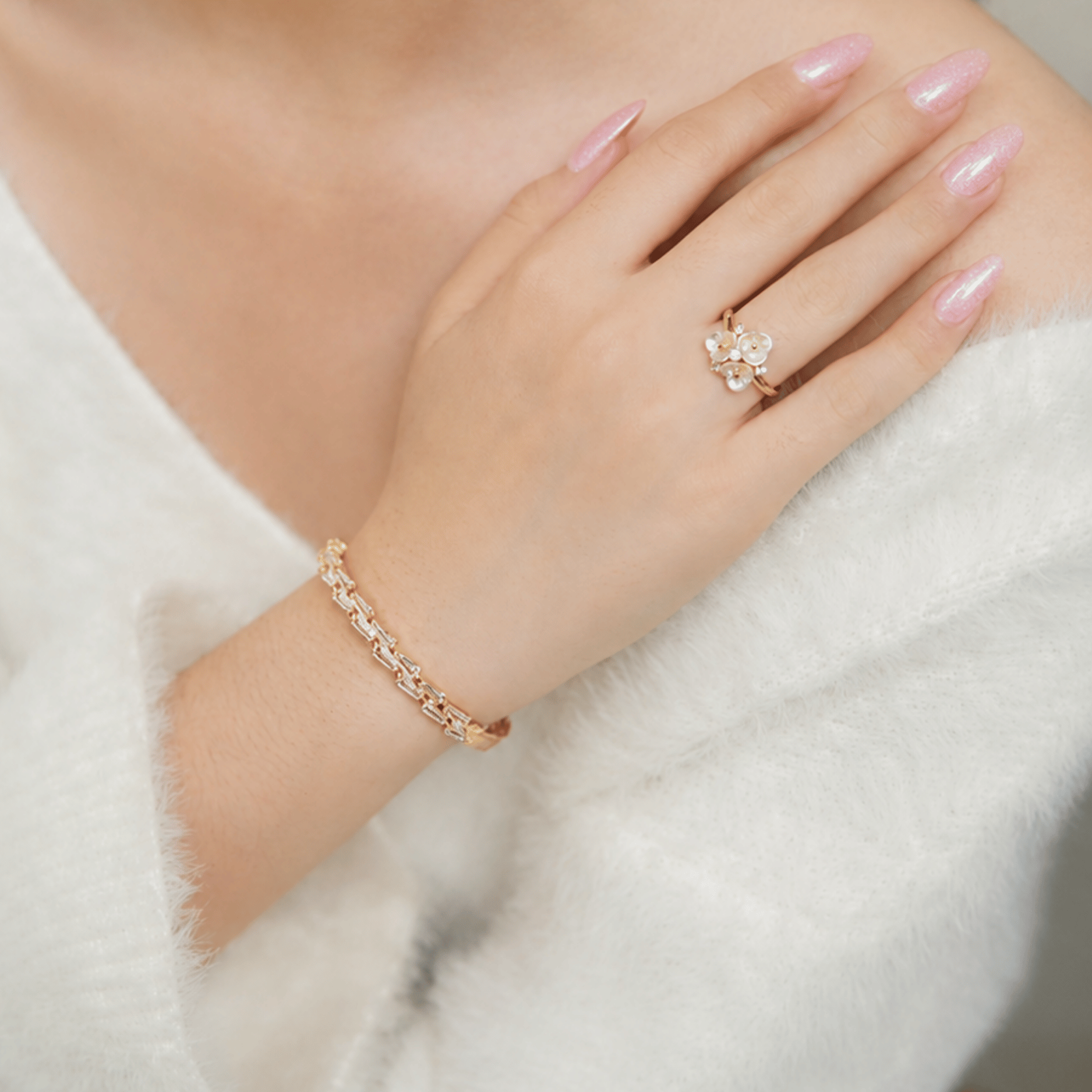 Raelix Ring in Gold