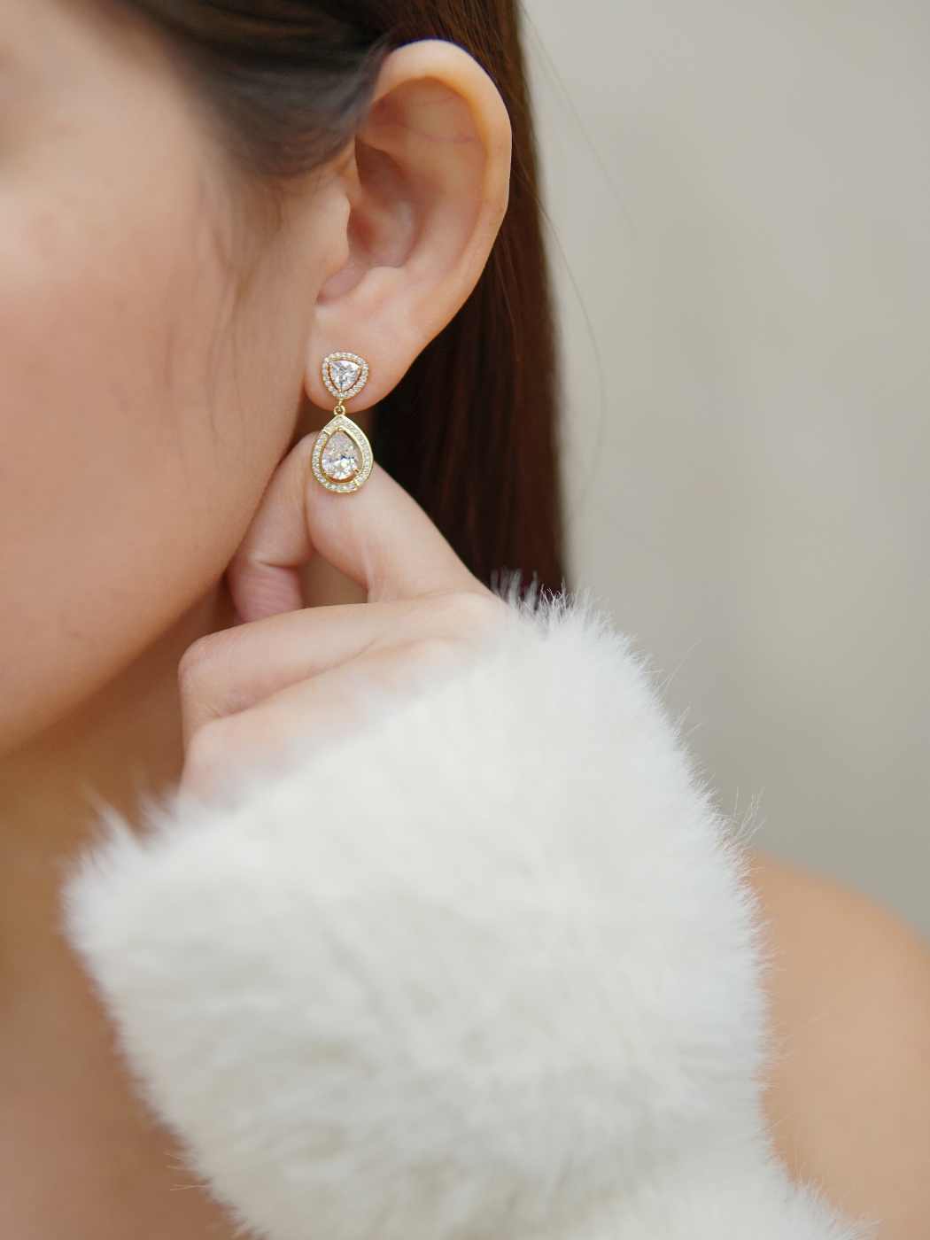 rhia stud earrings in gold