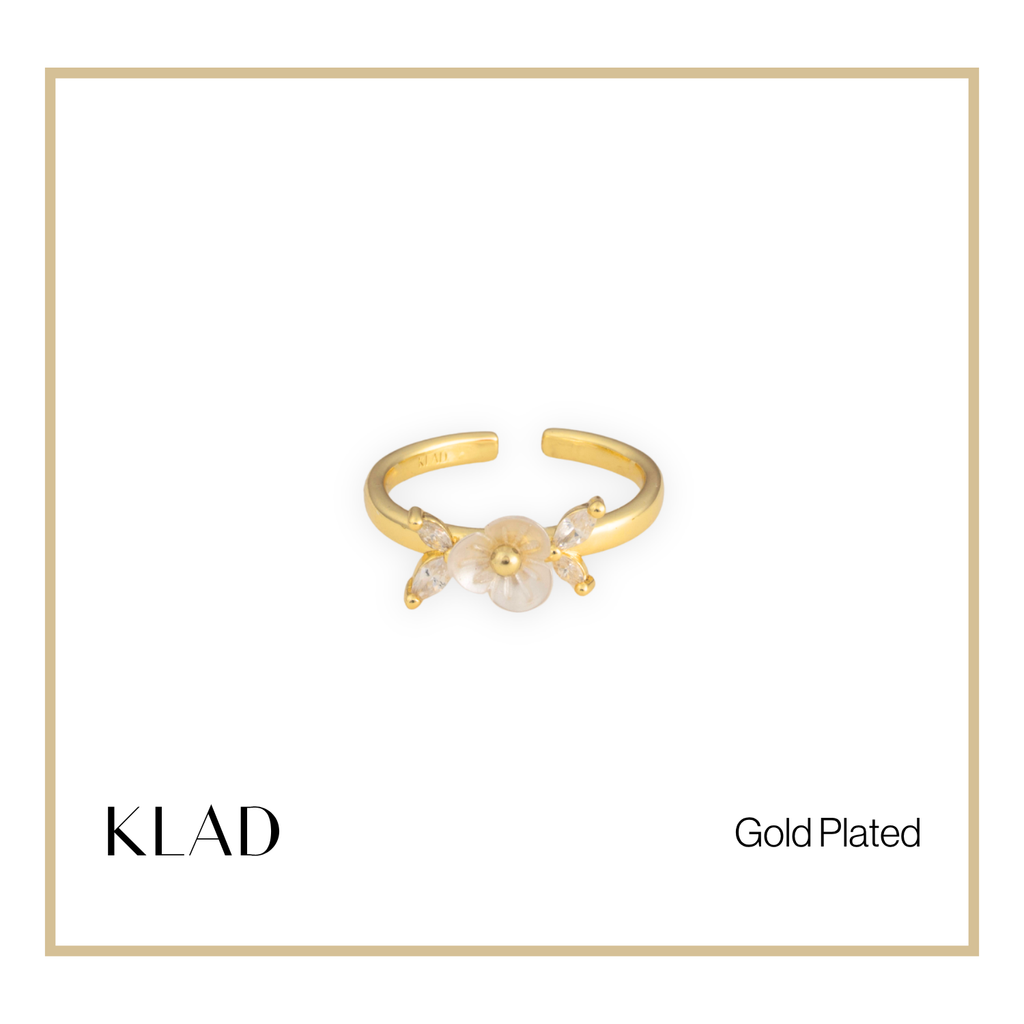 Riora Ring in Gold