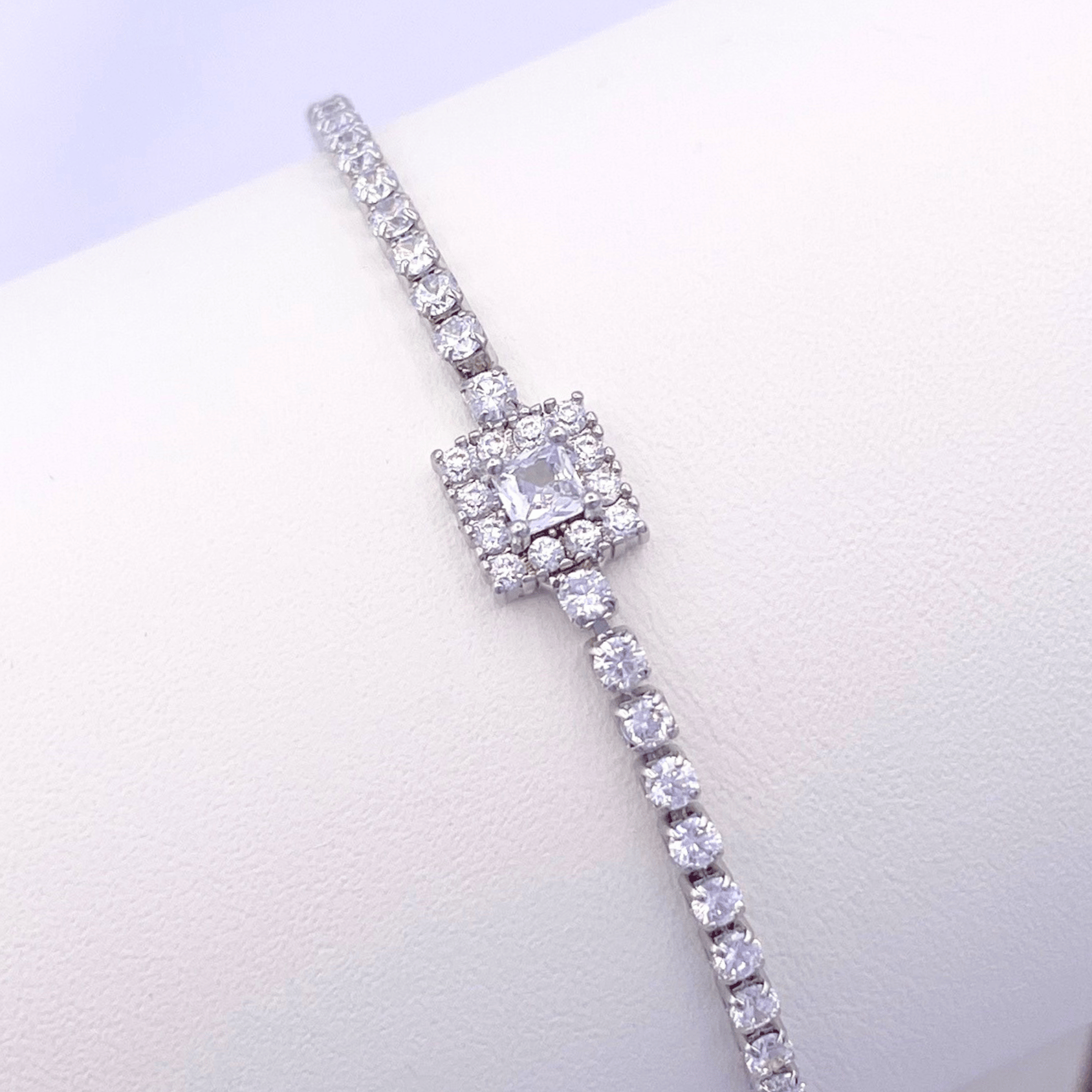 Safie Adjustable Bracelet in Rhodium