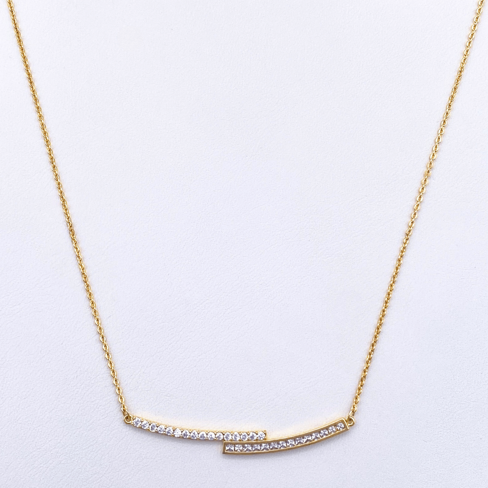 Vaz Necklace in Gold