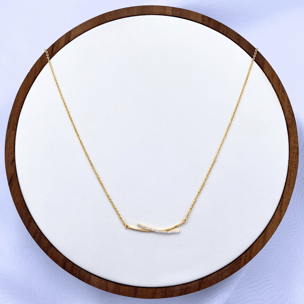Veeka Necklace in Gold