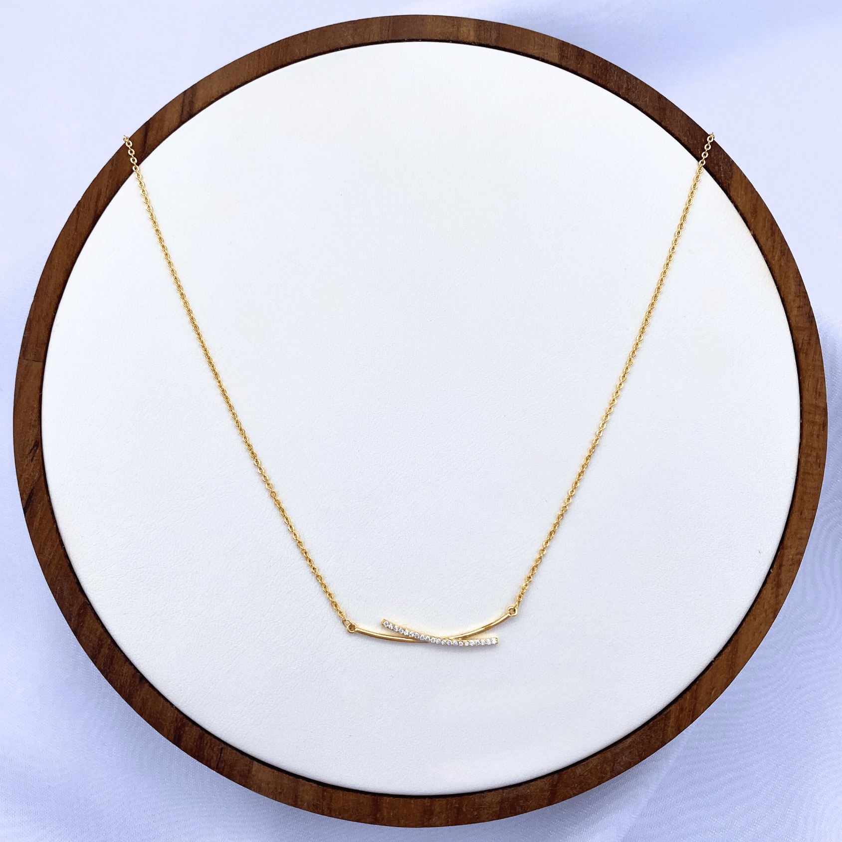 Veeka Necklace in Gold