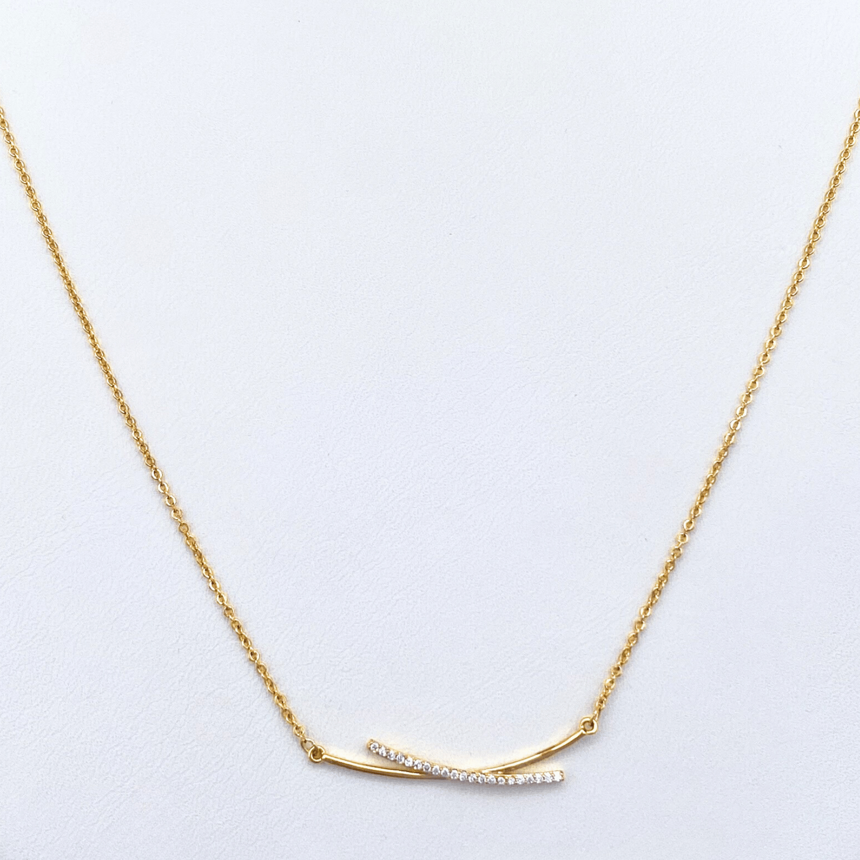 Veeka Necklace in Gold