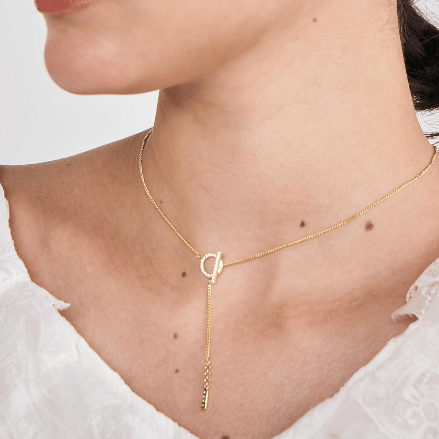 voanne necklace in gold