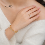 Velora Ring in Gold
