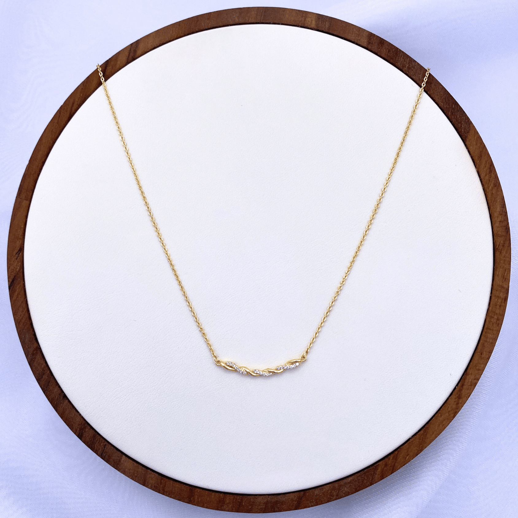 Olyra Necklace in Gold