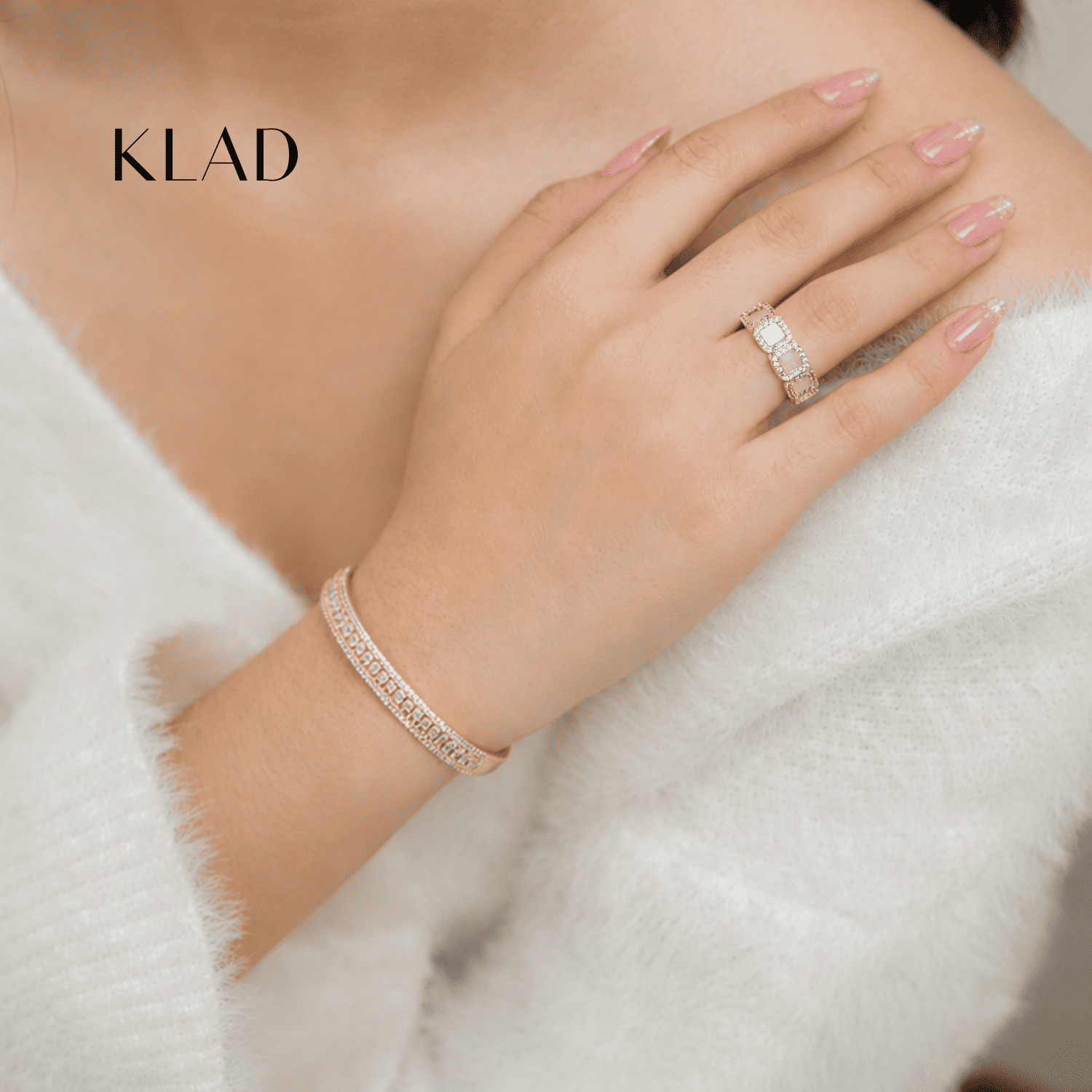 Viviene Ring in Gold