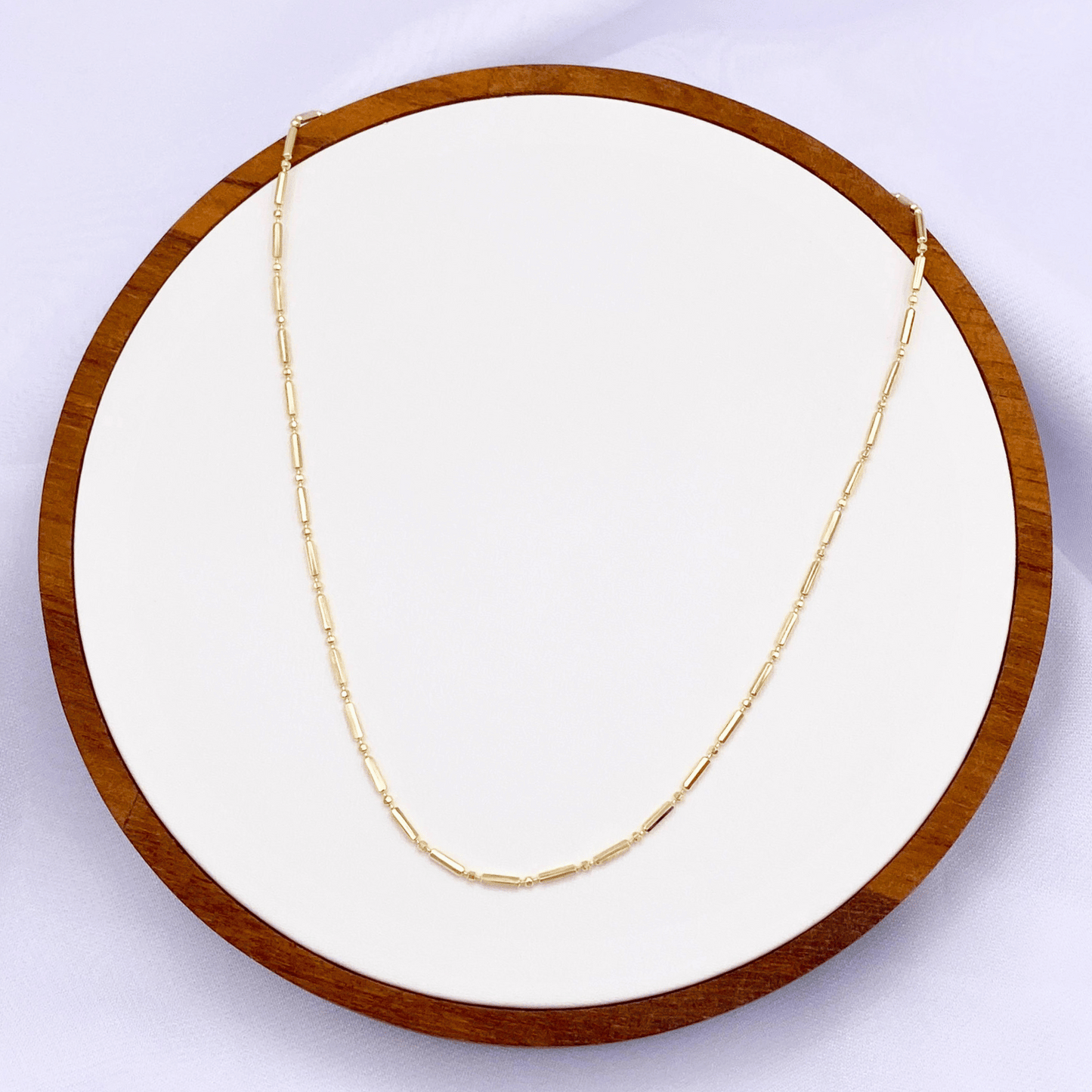 xerina necklace in gold