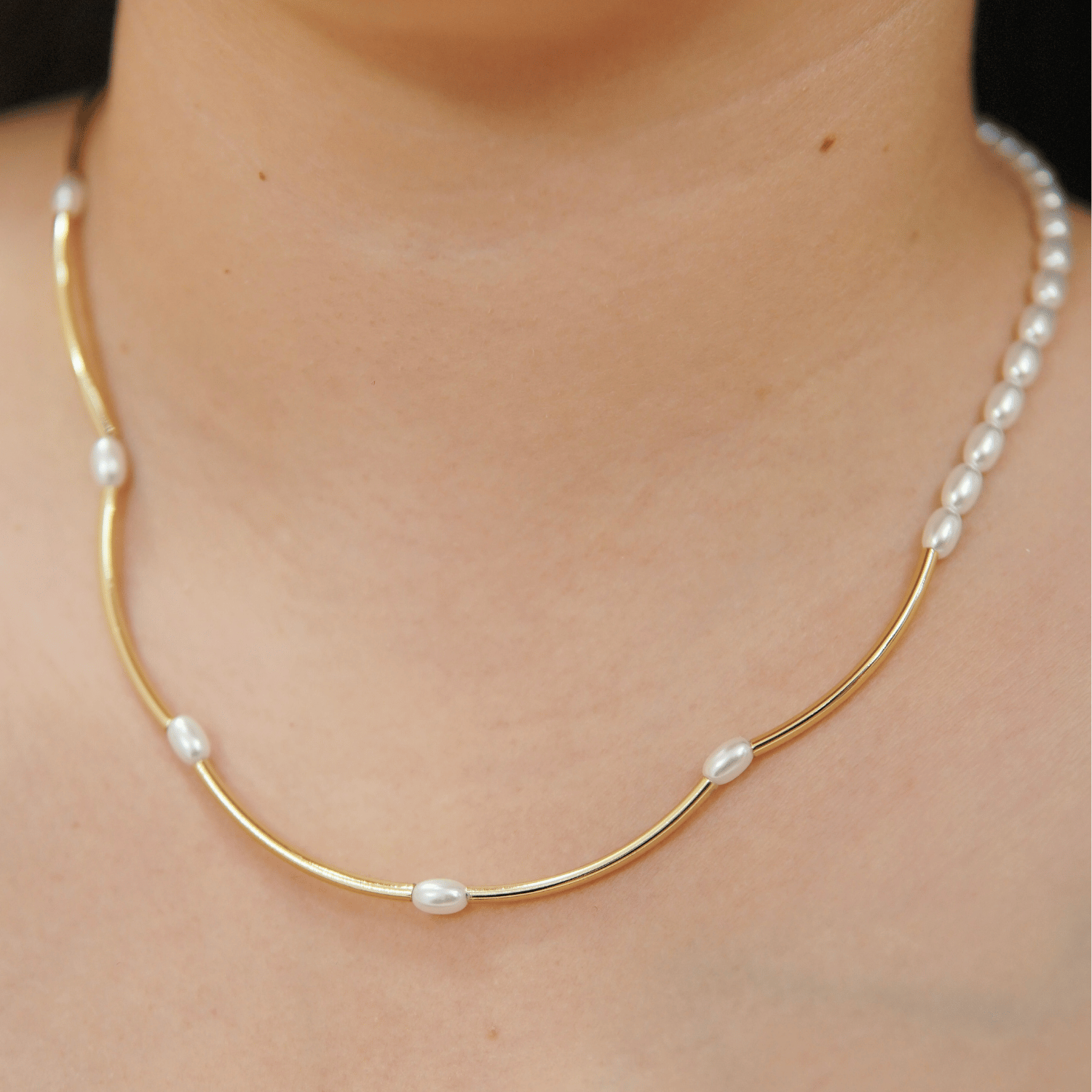 Xeta Pearl Necklace in Gold