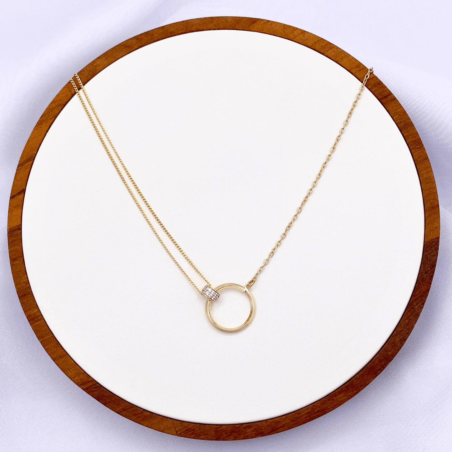 xevelyn necklace in gold