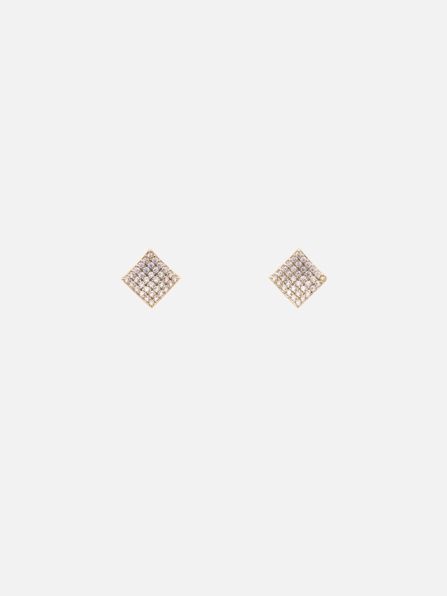 xylona stud earrings in gold