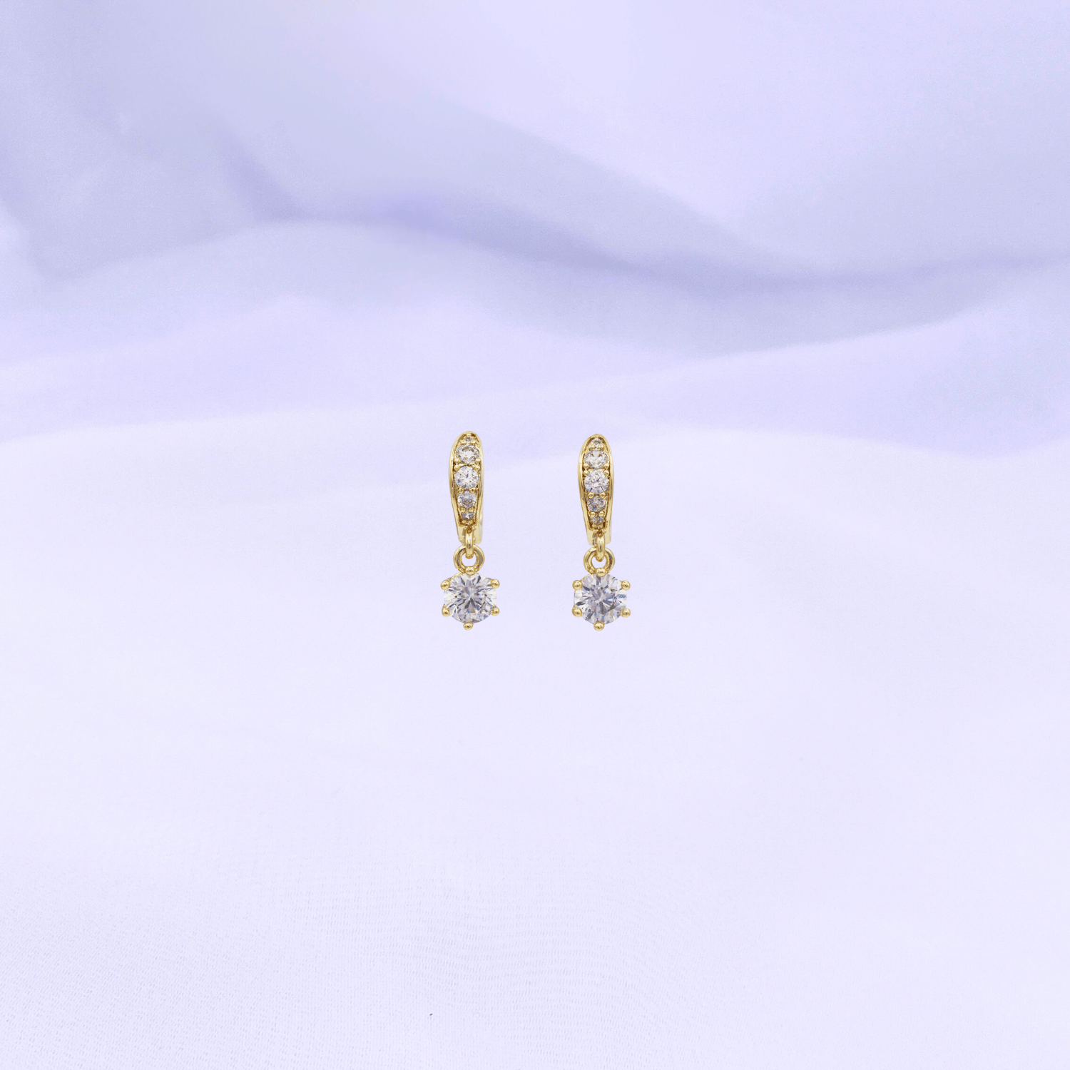 Xyra Hoop Earrings in Gold