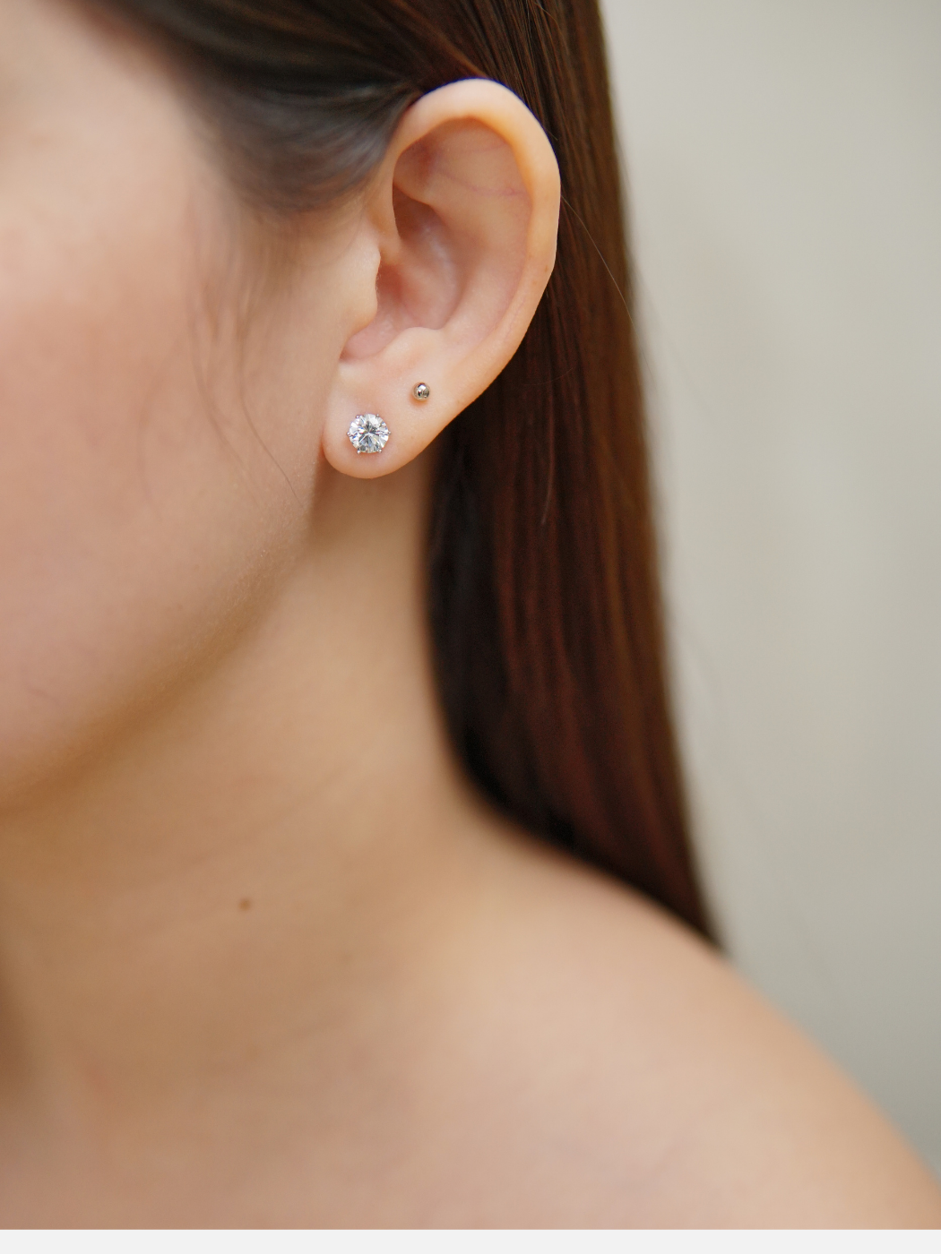 zabelle stud earrings in rhodium