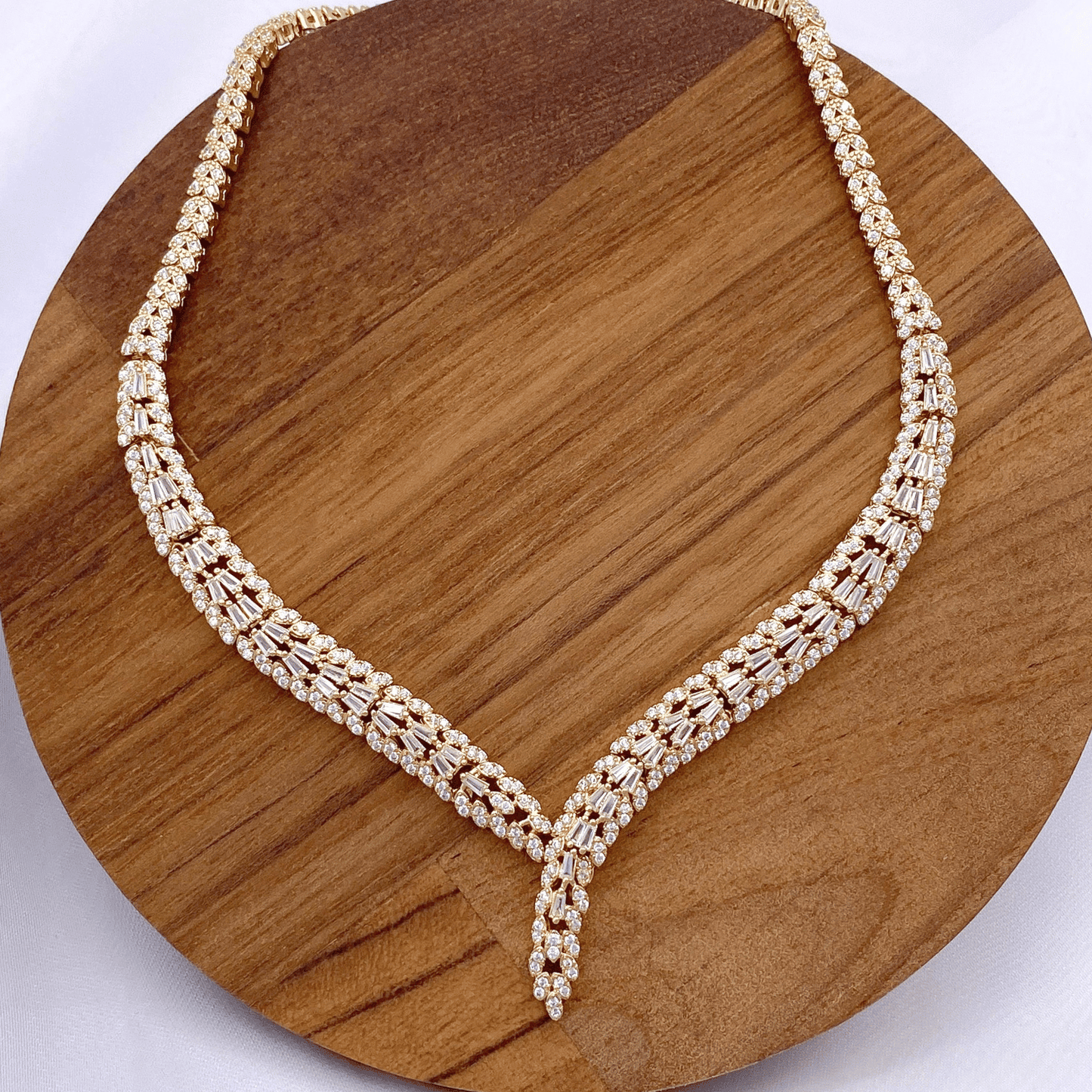 zahlia necklace in gold