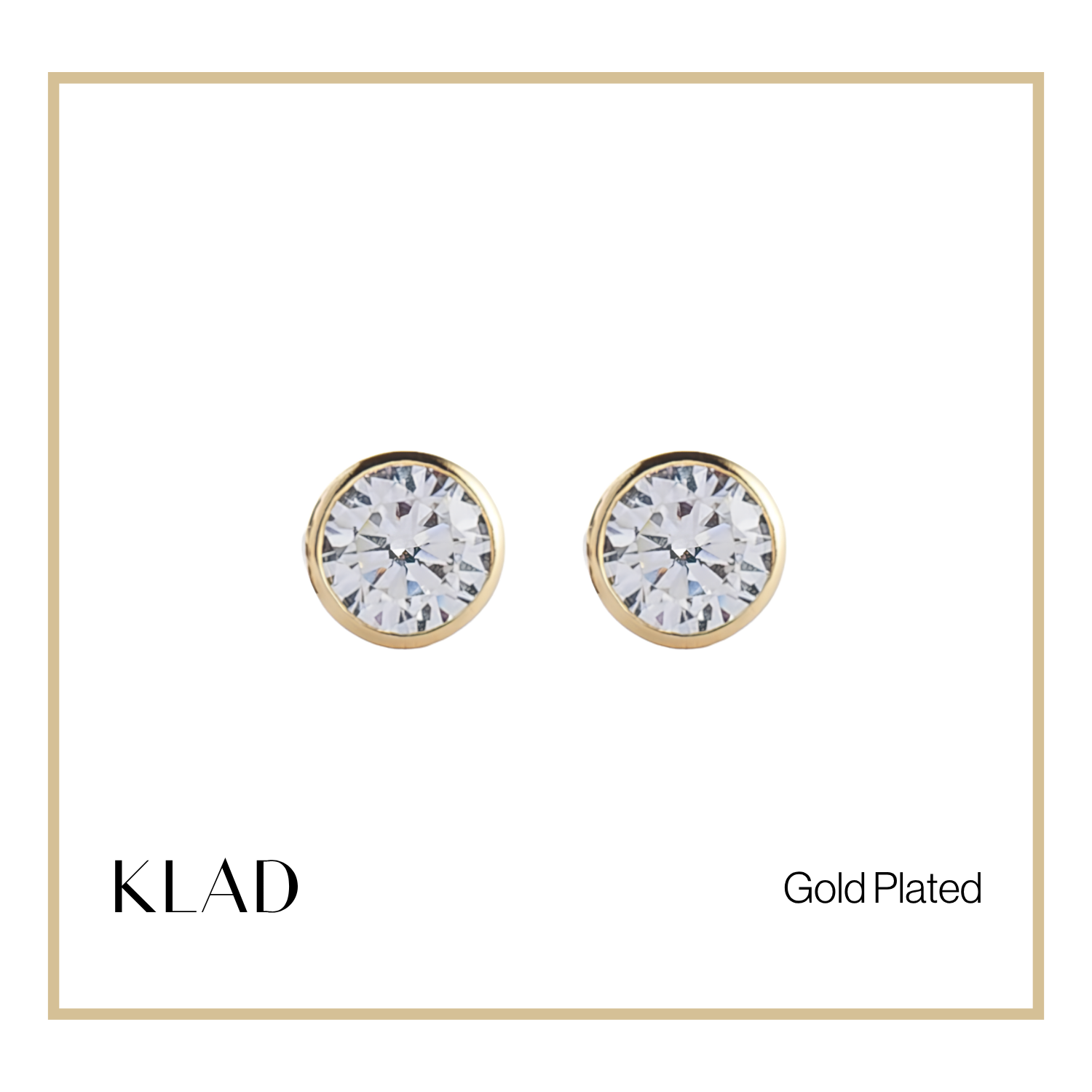 Zandra Stud Earrings in Gold