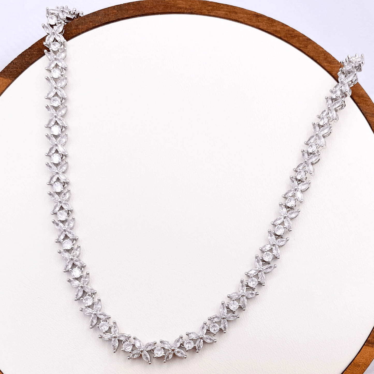 zandria set in rhodium