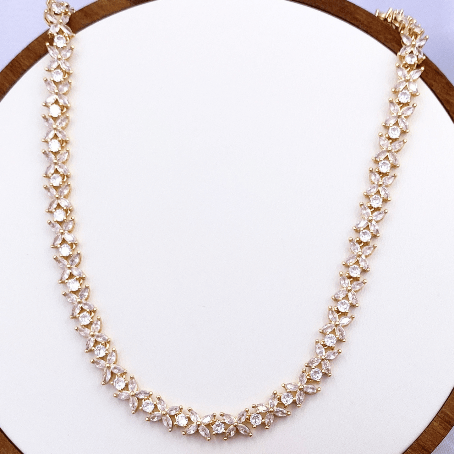 zandria set in gold